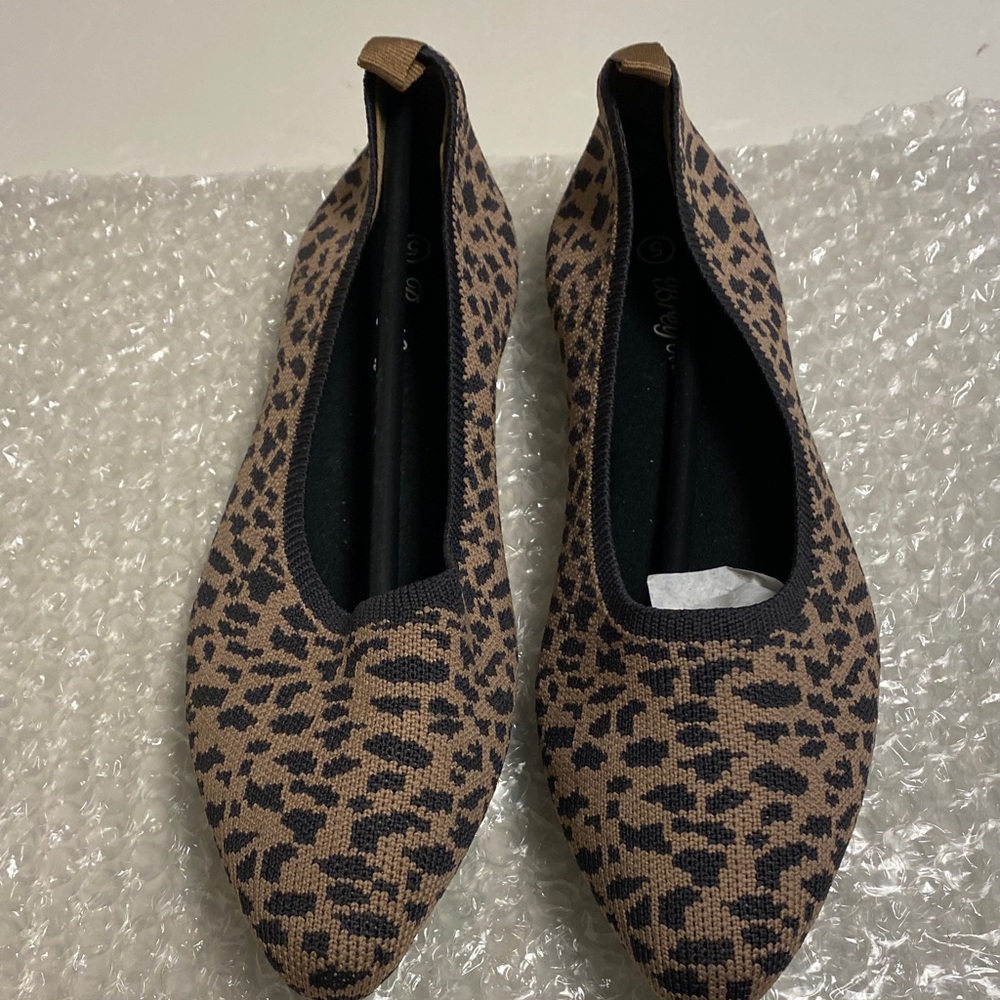 Chic Leopard Print Women's Loafers